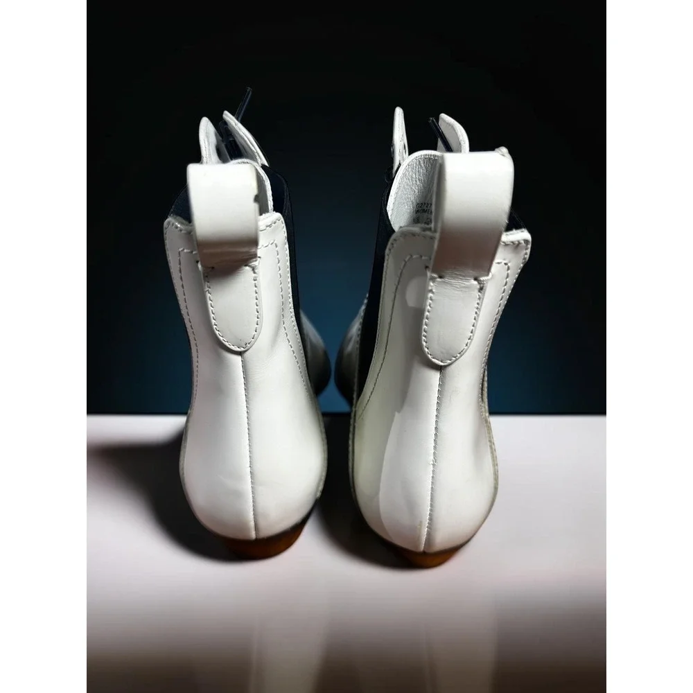 COACH G2727 White Patent Leather Lace Up Pointed Toe Ankle Boots Womens 6.5B